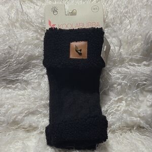 Koolaburra By UGG Black Knit Gloves